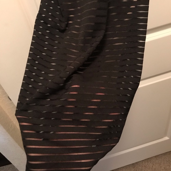 Dress - Picture 4 of 7